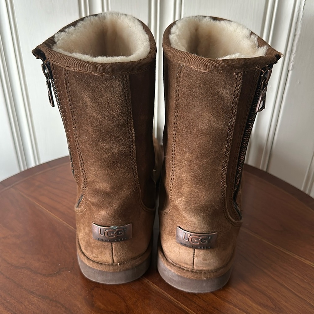 UGG Mayfaire Boots Size 9 Brown - RARE! Copper Zippers and Nameplate